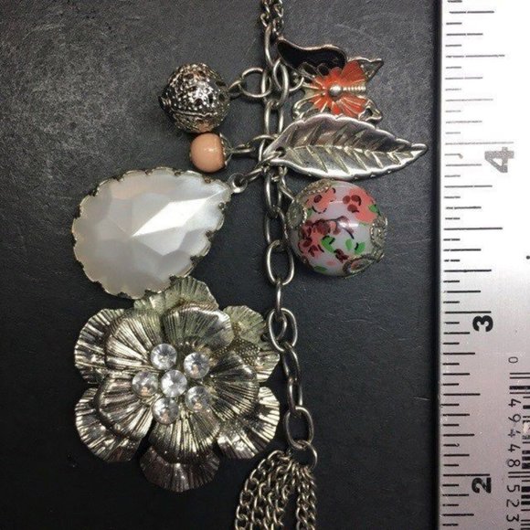 Long Silver Butterfly Necklace Rhinestone Leaf Flower Filagree Retro BoHo - Picture 8 of 9